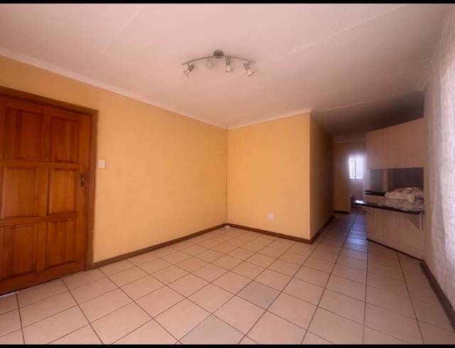 3 BEDROOM HOUSE TO LET IN VISTA PARK
